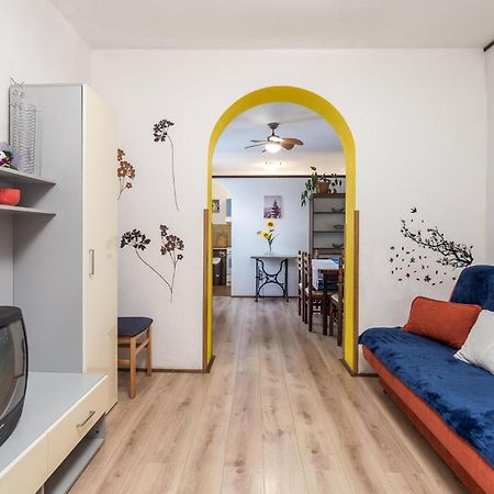 Amazing Apartment In Senj With House Sea View Exterior foto